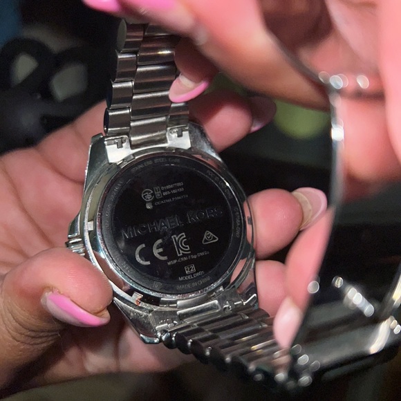 Micheal kors smart watch with zirconia diamond stones - Picture 2 of 3